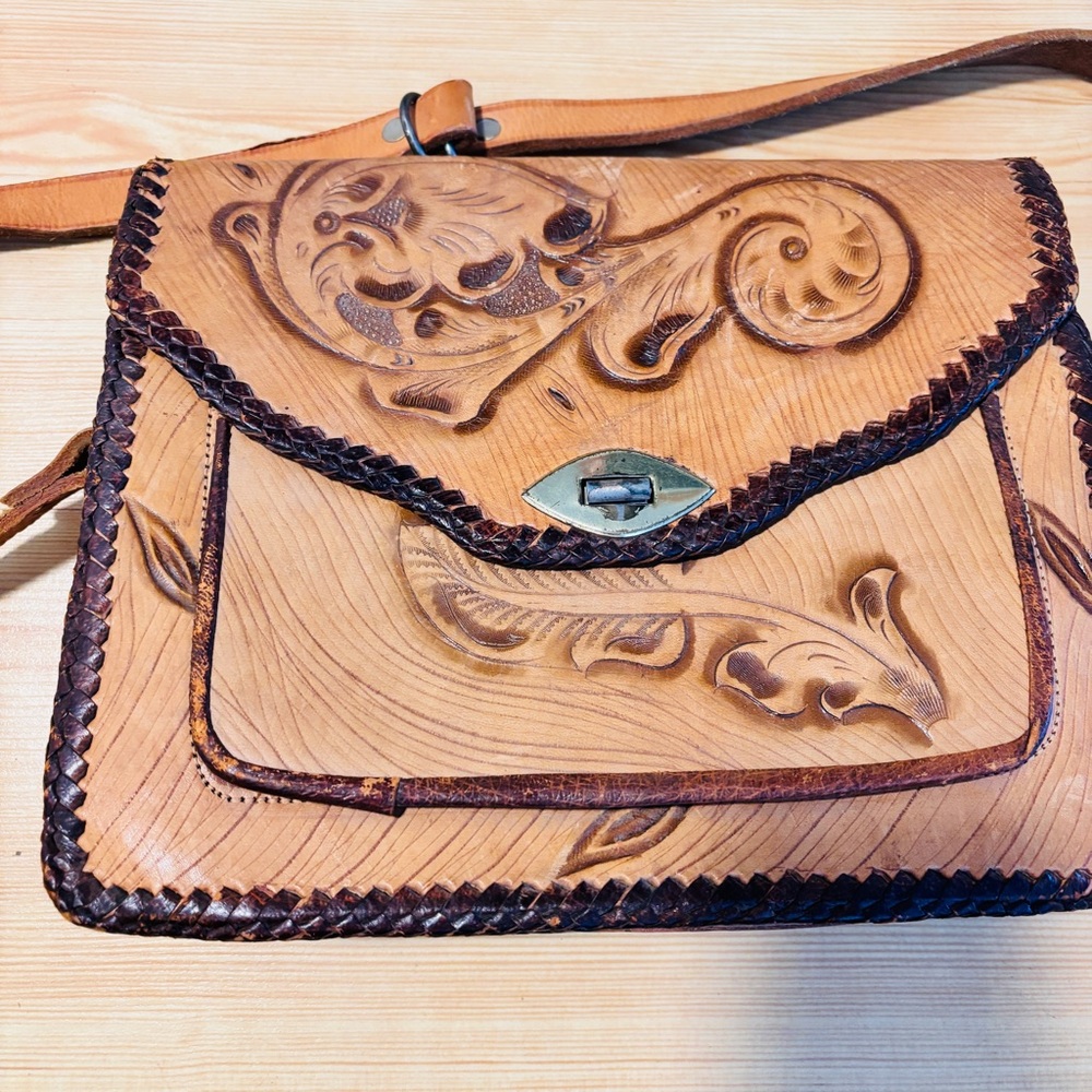 Vintage Tan Brown Tooled Leather Handbag